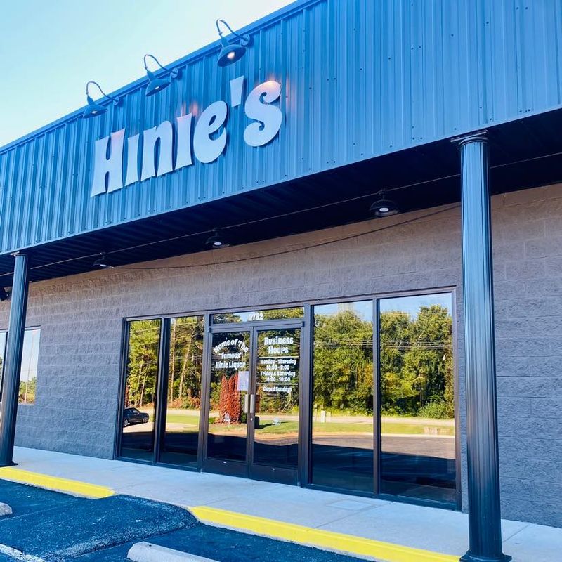 Hinie's BBQ — Lawrenceburg