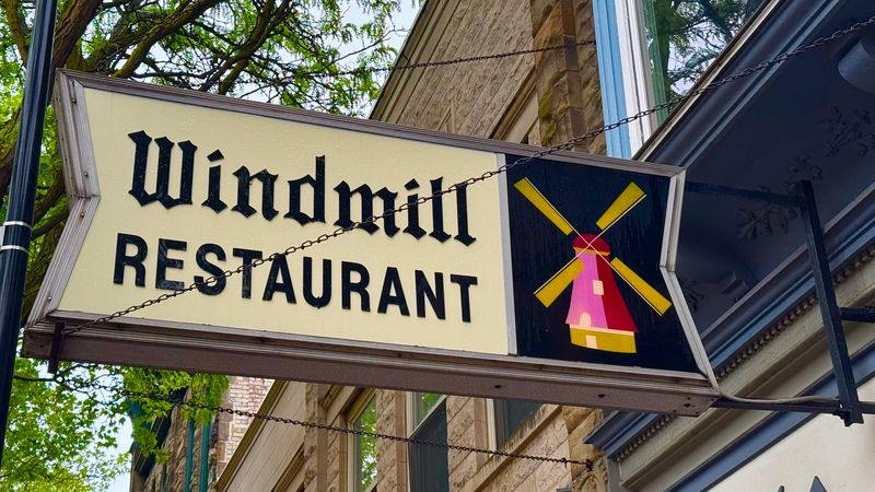 Holland, Michigan's Breakfast Institution With Decades of History