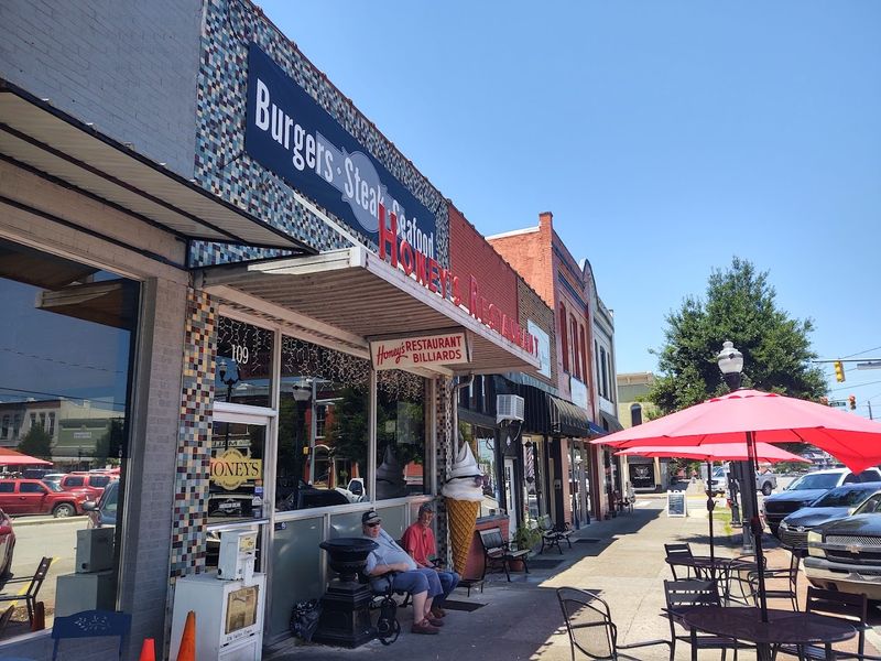 Honey's Restaurant — Fayetteville
