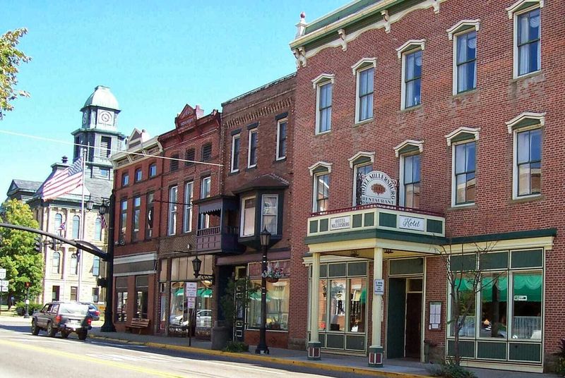 Hotel Millersburg, Millersburg
