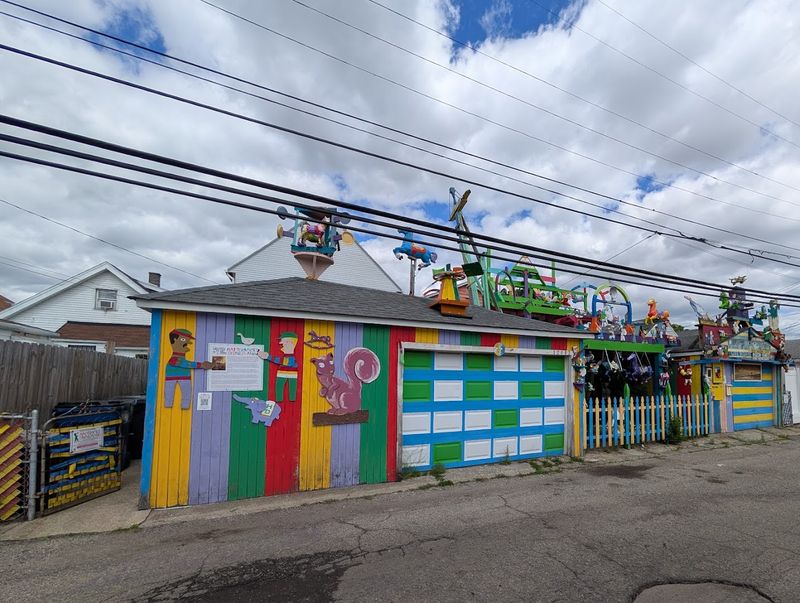 How Hamtramck Itself Shapes the Experience How Hamtramck Itself Shapes the Experience