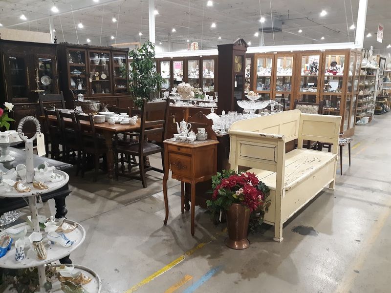 How to Shop Relics Like a Pro