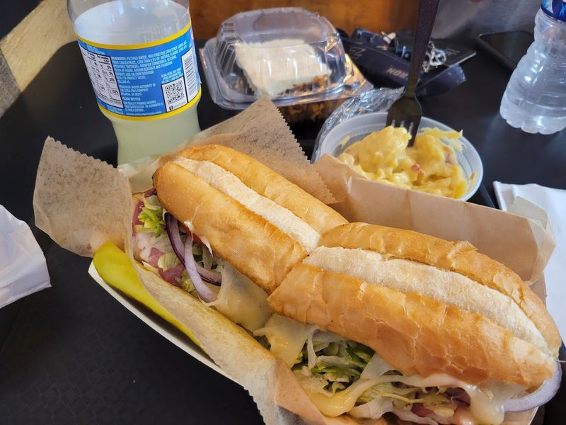 How to plan your Diamond Deli visit