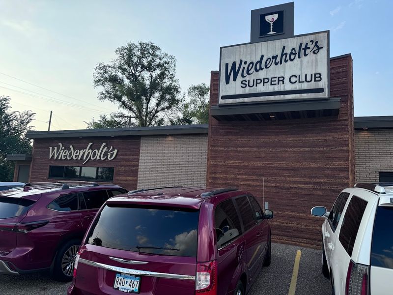 How to plan your visit to Wiederholt’s Supper Club