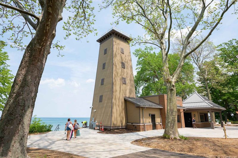 Huntington Beach (Bay Village, Cuyahoga)