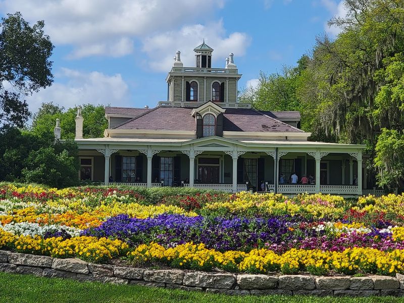 Inside the Joseph Jefferson mansion story