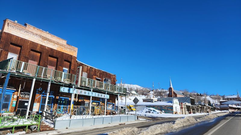 International Hotel And Café