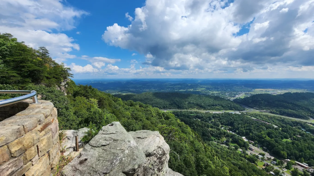 It Hurts My Soul When People Visit Tennessee and Skip These 14 Places