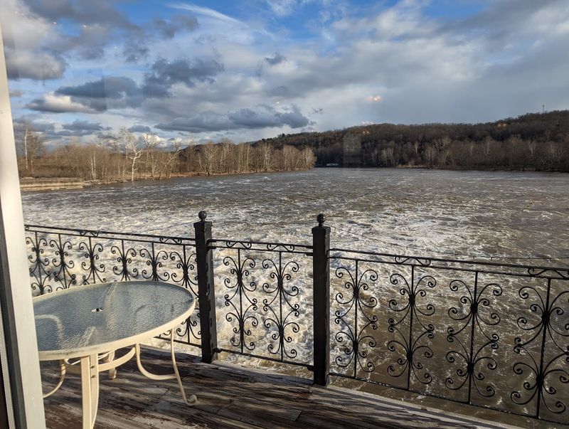 It Is Ideal For A Romantic Or Reflective Getaway