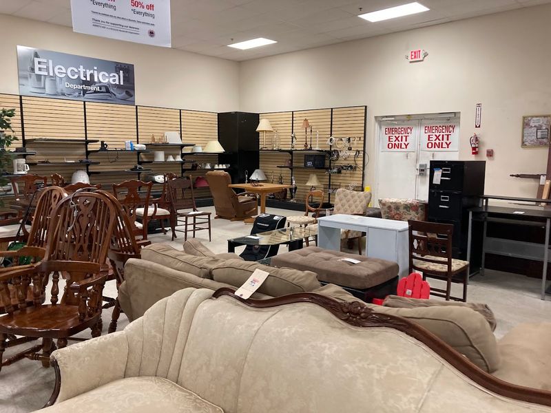 It's the Kind of Place Where Treasure Hunters Need Time to Browse