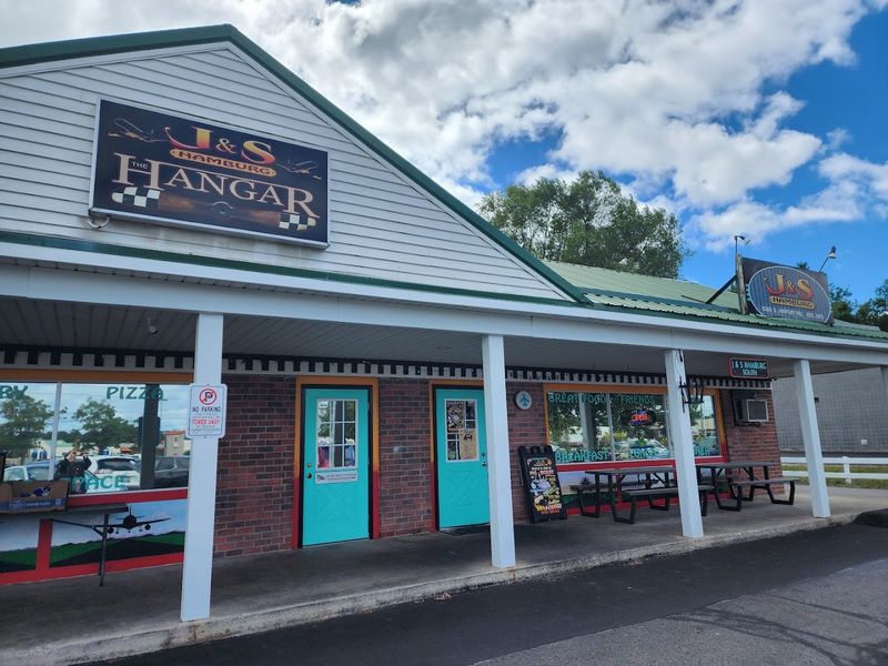 J&S Hamburg South Airport – Traverse City J&S Hamburg South Airport – Traverse City