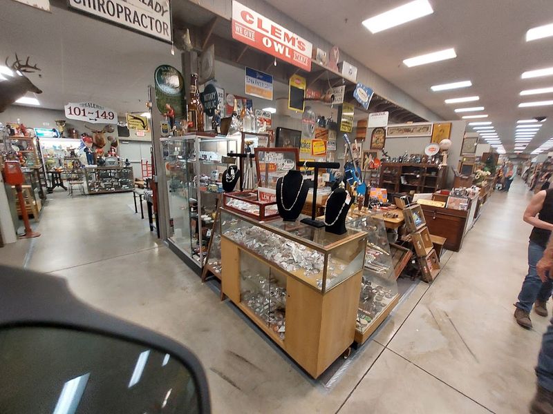 Jewelry Cases And Small Treasure Hunting