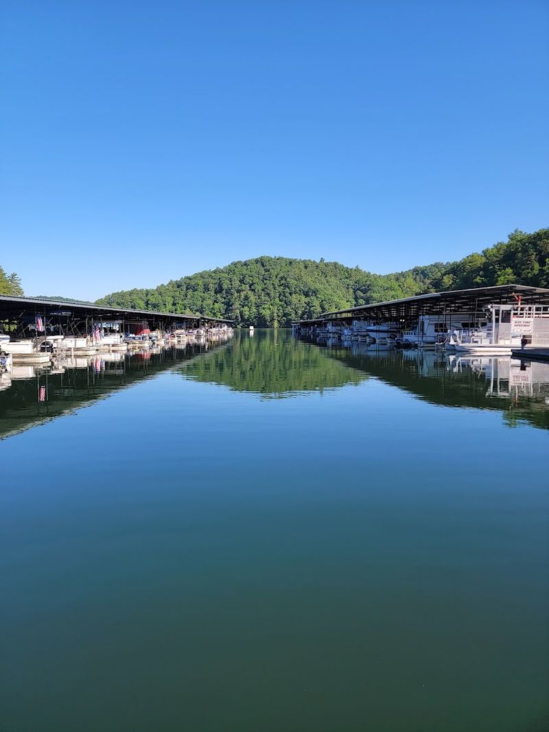 Multiple Marinas and Launch Points for Easy Access