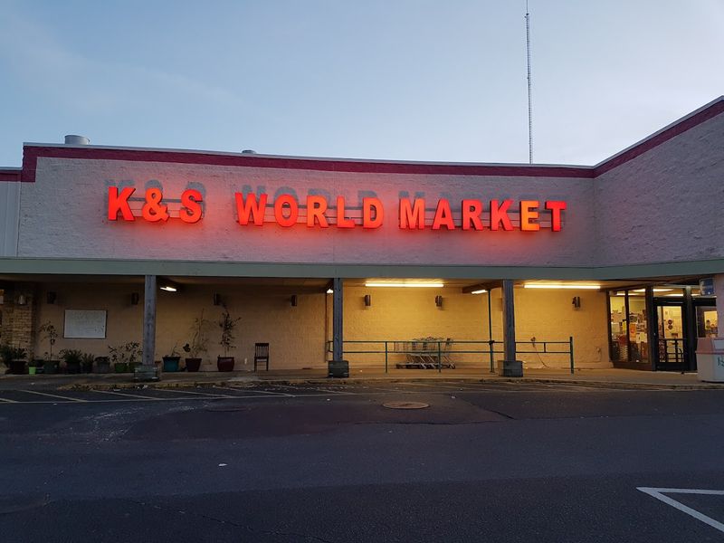 K&S World Market – Nashville
