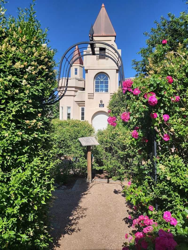Why This Garden Leaves a Bigger Impression Than Expected