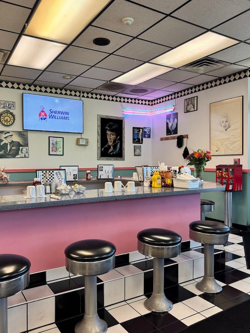A Neon-Bright Time Capsule on Roselle Road