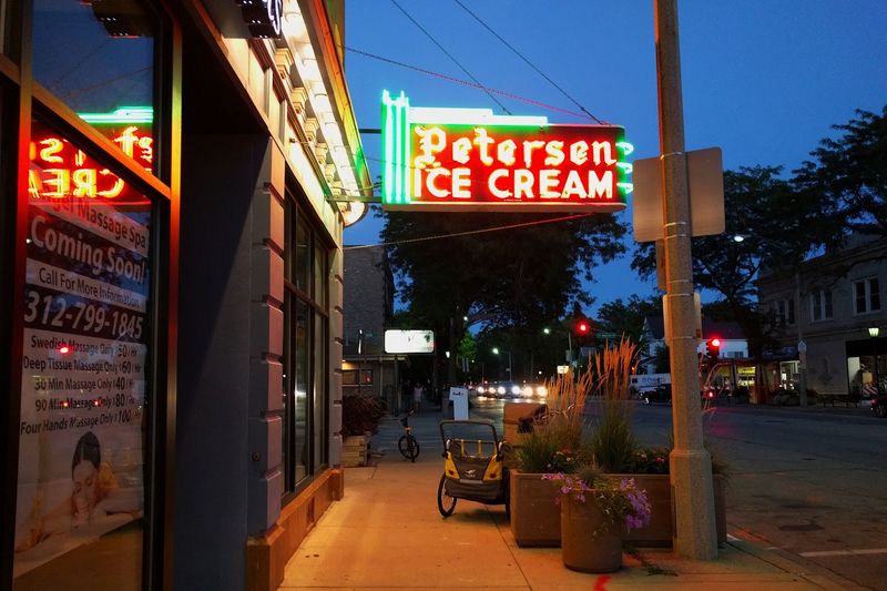Why This Illinois Institution Still Reads as the Real Thing