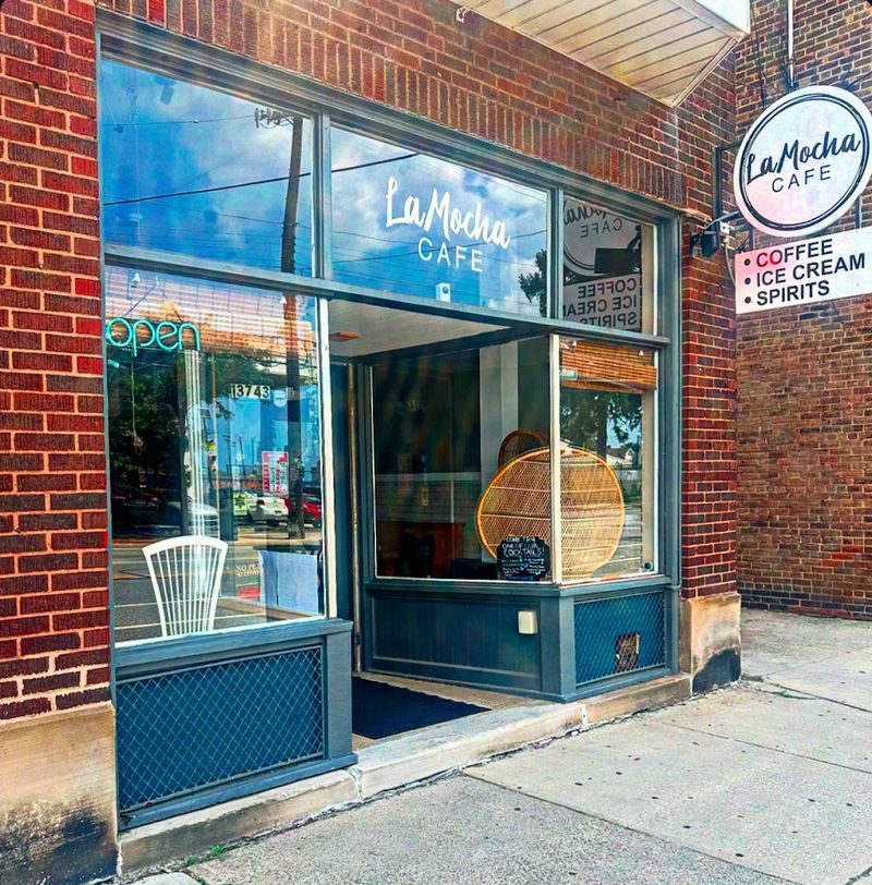 LaMocha Cafe – Lakewood