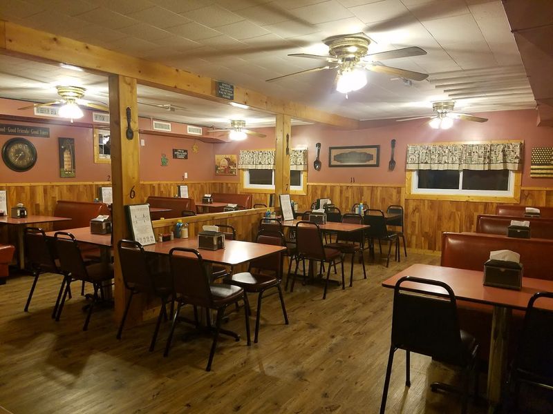 Lacey’s Family Diner