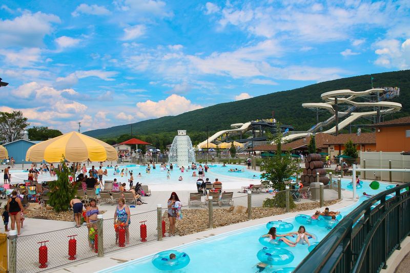 Laguna Splash turns it into a two-park day Laguna Splash turns it into a two-park day