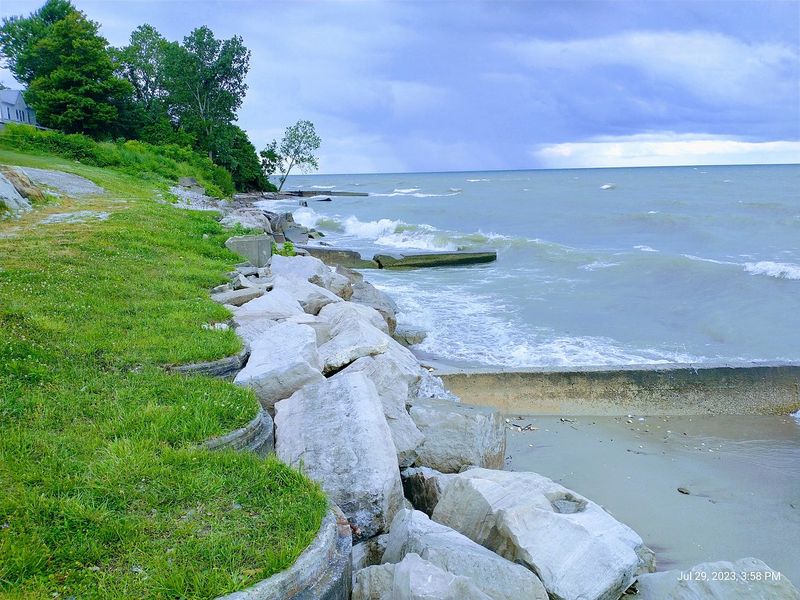 Lake Erie, Erie