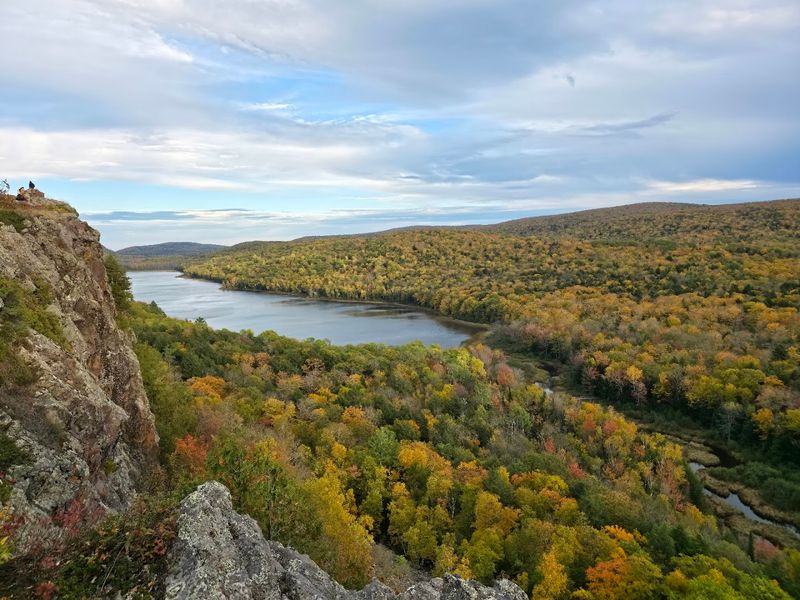 Lake of the Clouds Overlook Lake of the Clouds Overlook