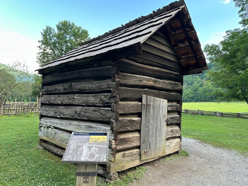 Living history that makes hard work visible