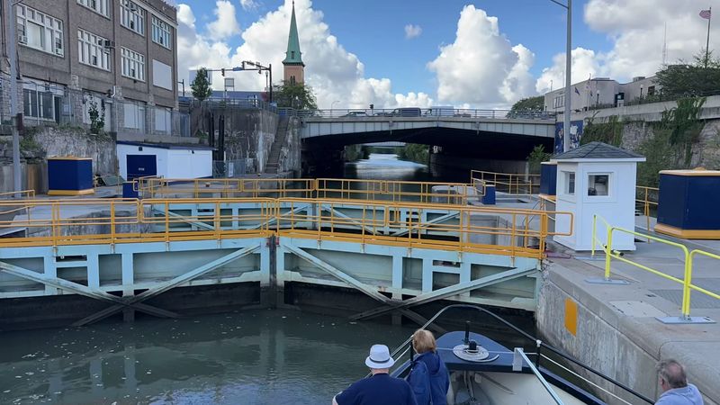 Lockport Locks And Erie Canal Cruises