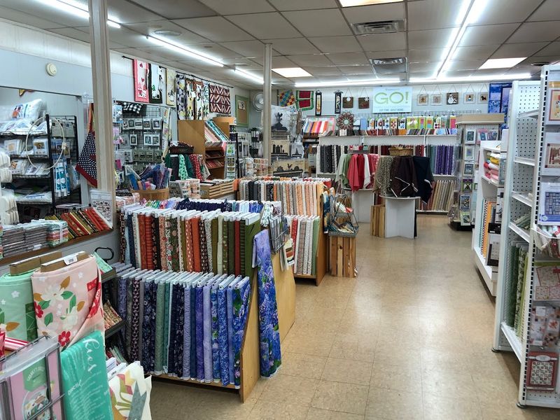 Loose Threads Quilt Shop — Harriman