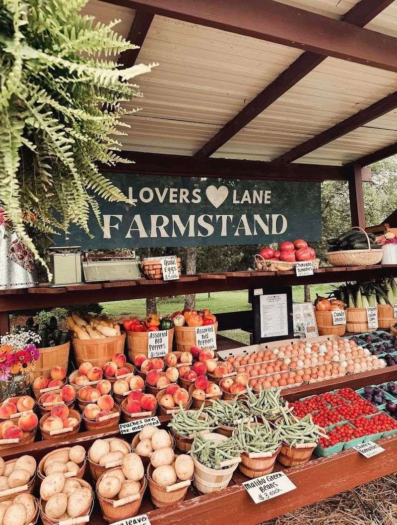 Lovers Lane Farmstand — Lebanon