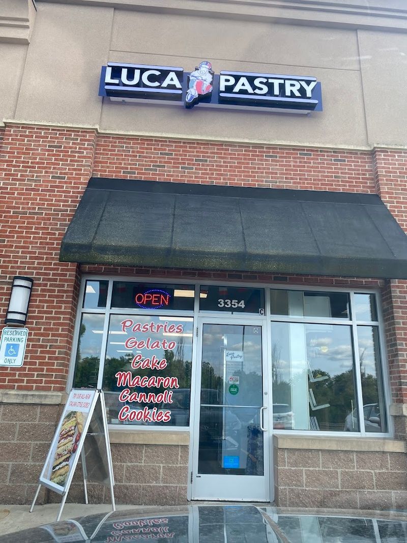 Luca Pastry