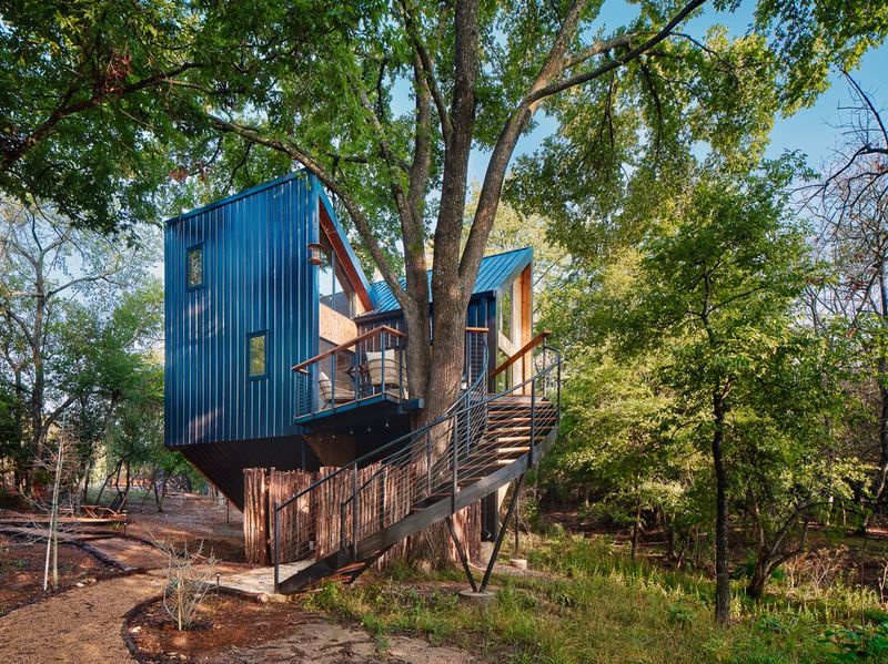Luxury Tree House & Magical Forest Pool (Fredericksburg) Luxury Tree House & Magical Forest Pool (Fredericksburg)