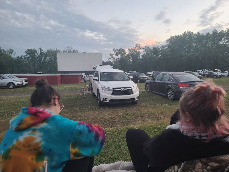 Midway Drive-In Theatre, Mifflintown Midway Drive-In Theatre, Mifflintown