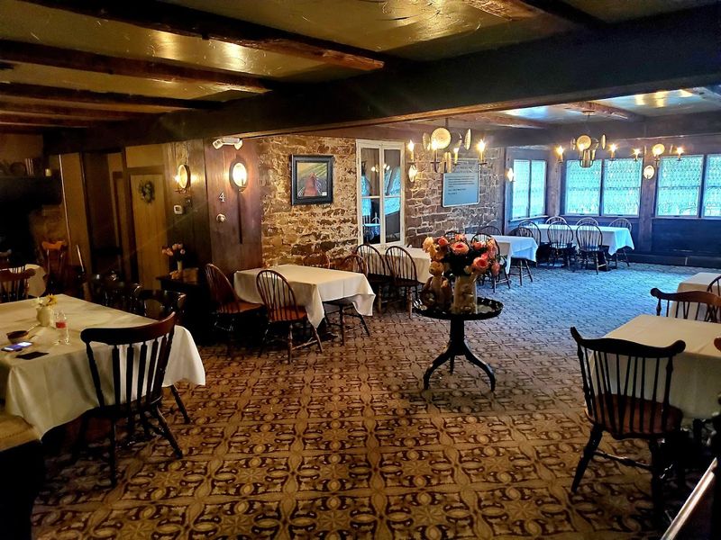 More than breakfast: the tavern and restaurant add to the draw More than breakfast: the tavern and restaurant add to the draw