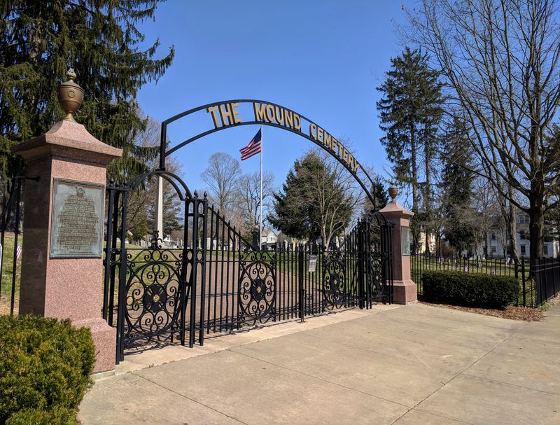 Mound Cemetery, Marietta