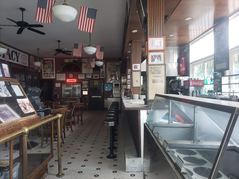 Nagle’s Apothecary Café - Ocean Grove Nagle’s Apothecary Café - Ocean Grove
