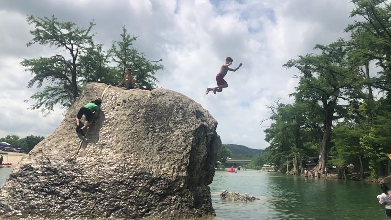 Natural Rock Formations and Jumping Spots Natural Rock Formations and Jumping Spots