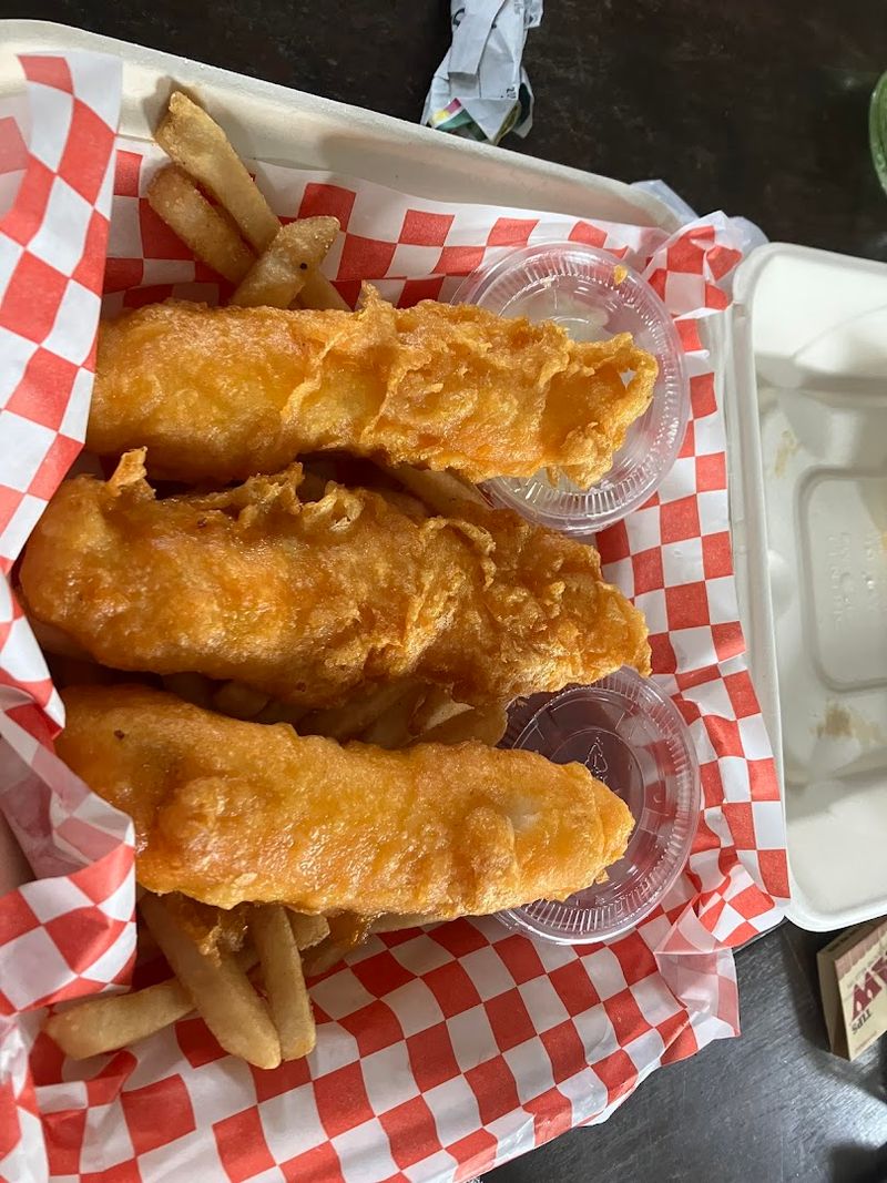 The Fish and Chips That Steal the Whole Conversation The Fish and Chips That Steal the Whole Conversation