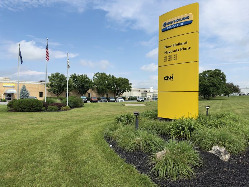 New Holland Agriculture Haytools Factory Tour, New Holland