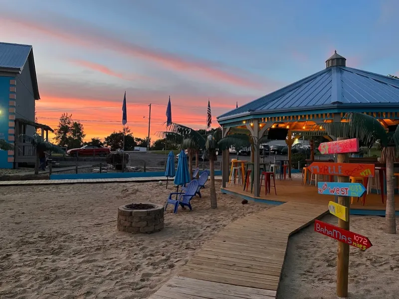 North Star Restaurant & Tiki Bar