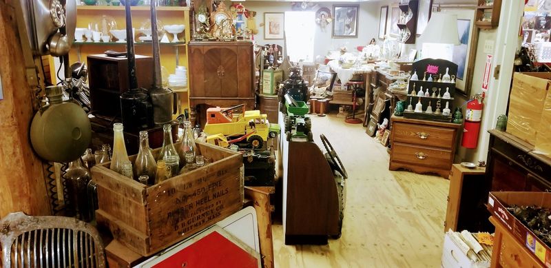 Rusty’s Antiques & Vintage Collectibles Indoor Flea Market (Hudson) Rusty’s Antiques & Vintage Collectibles Indoor Flea Market (Hudson)