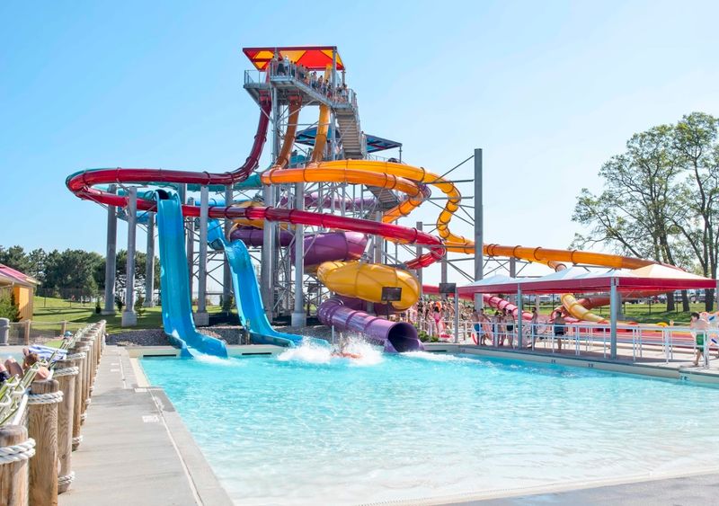 Oceans of Fun (Kansas City) Oceans of Fun (Kansas City)