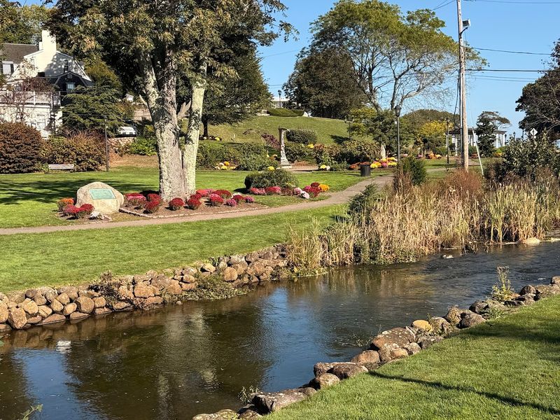 Brewster Gardens (Plymouth) Brewster Gardens (Plymouth)