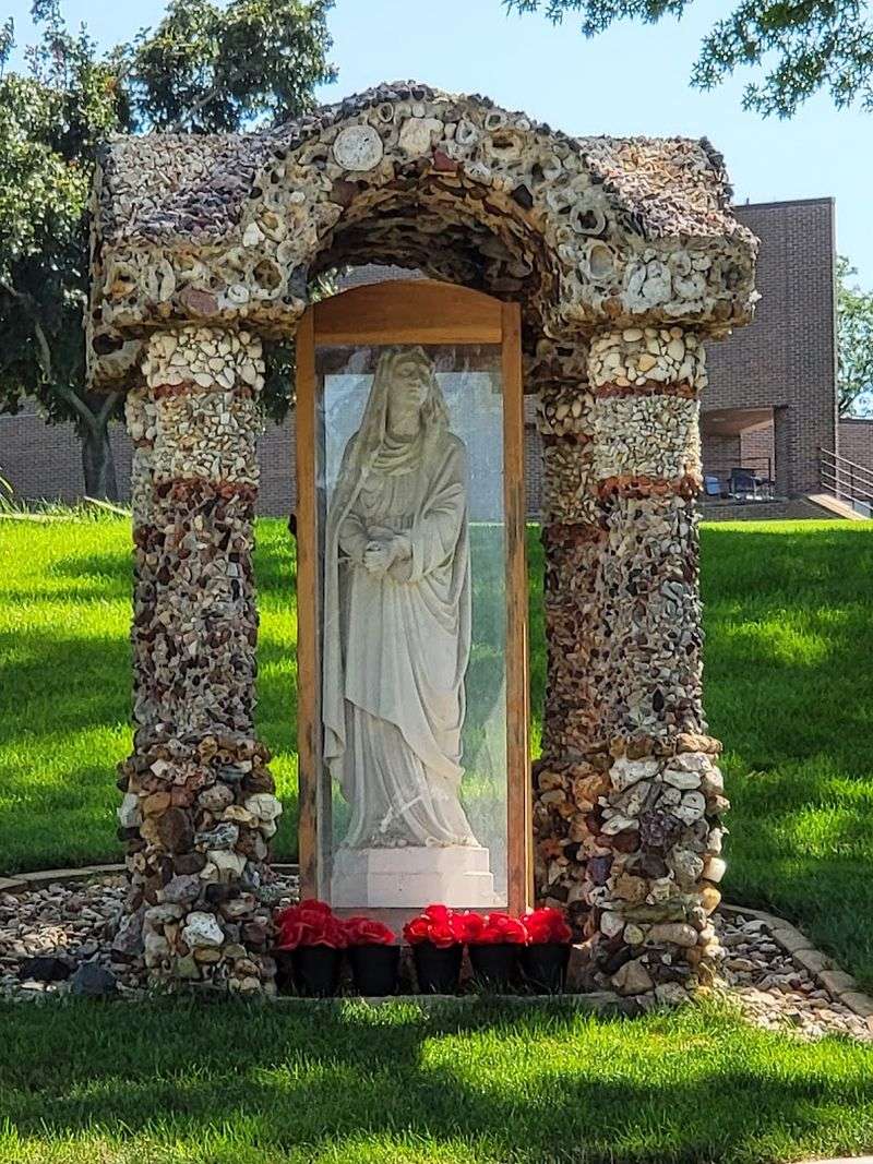 Our Mother Of Sorrows Grotto At Mount Mercy University, Cedar Rapids