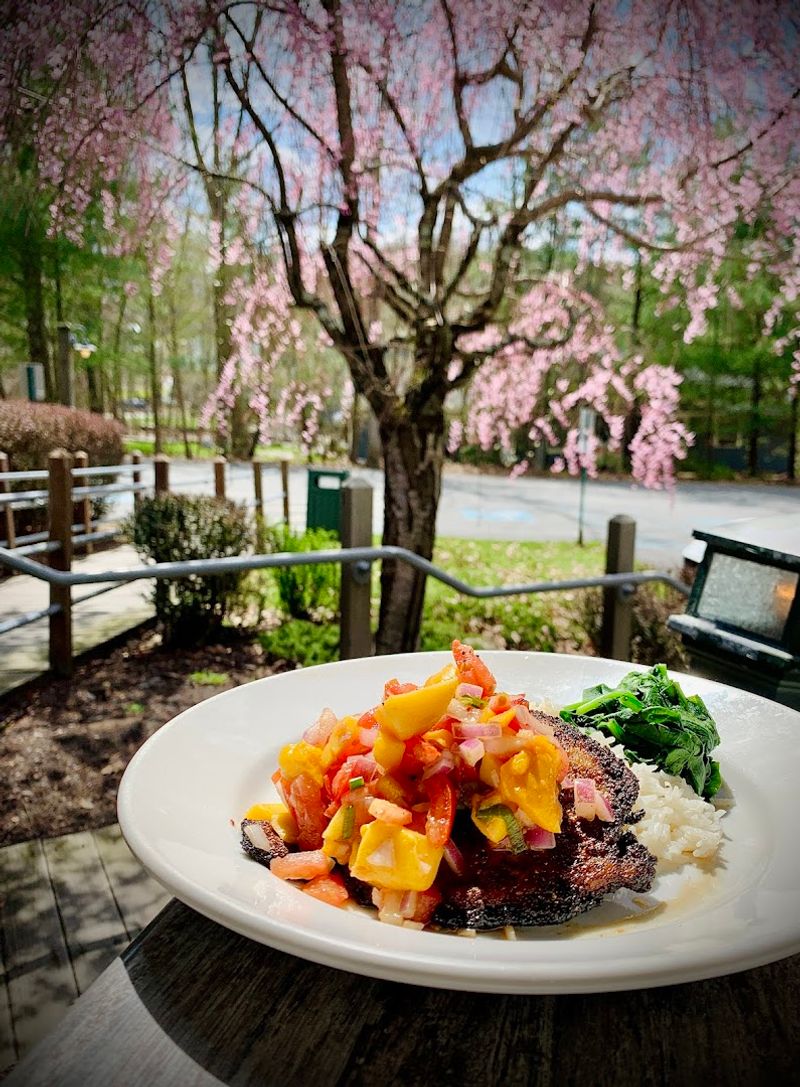 Outdoor dining adds to the summer appeal Outdoor dining adds to the summer appeal