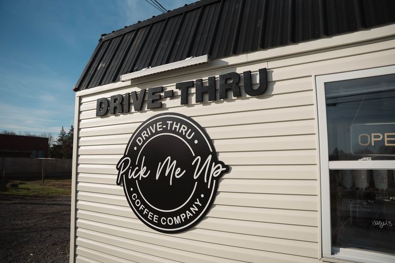 Pick Me Up Coffee Co., Warren