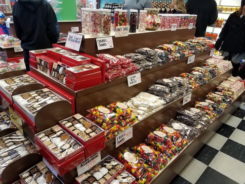 Pick Up Classic Mountain Sweets Perfect for Taking Home Pick Up Classic Mountain Sweets Perfect for Taking Home
