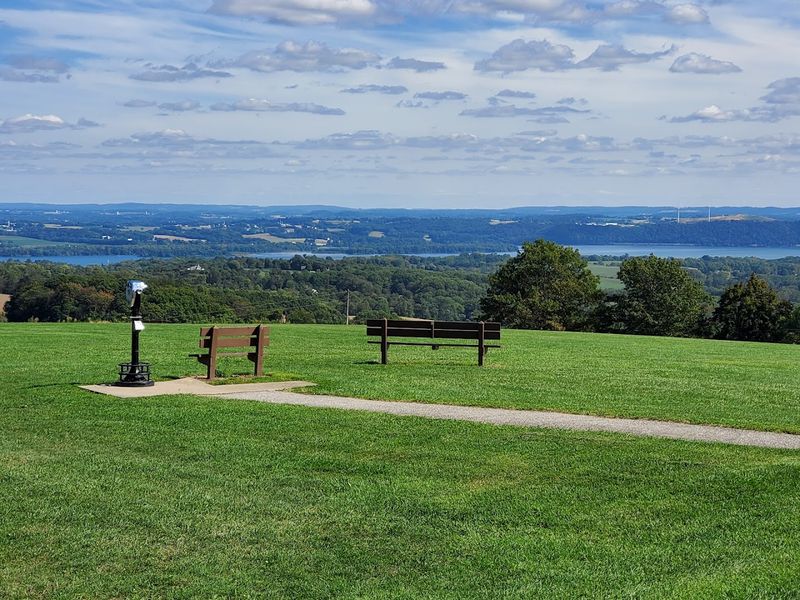 Picnic Spots That Encourage You to Stay Longer