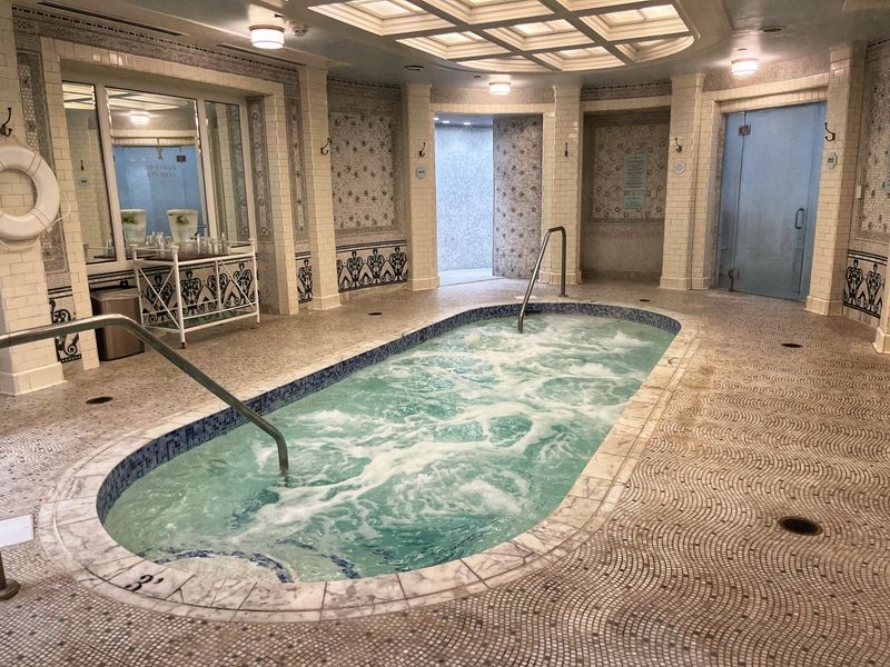Pools And Relaxation Spaces That Make You Want To Linger Pools And Relaxation Spaces That Make You Want To Linger