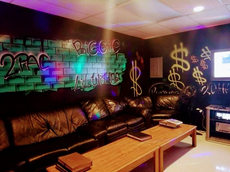Private Rooms That Let You Sing Without Judgment Private Rooms That Let You Sing Without Judgment